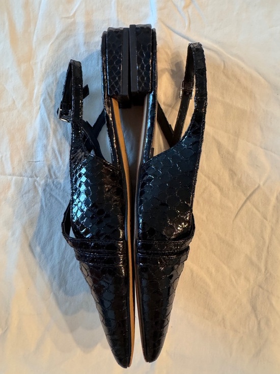 Dolce Vita Pamla Midnight Snake Embossed Pointed Toe
Black Flat size 6 - Picture 5 of 8